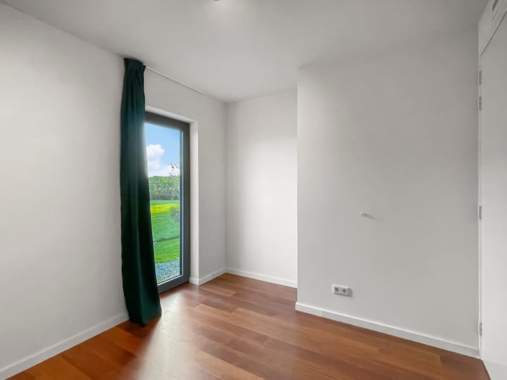 Photo 28 of Charles Darwinstraat 9