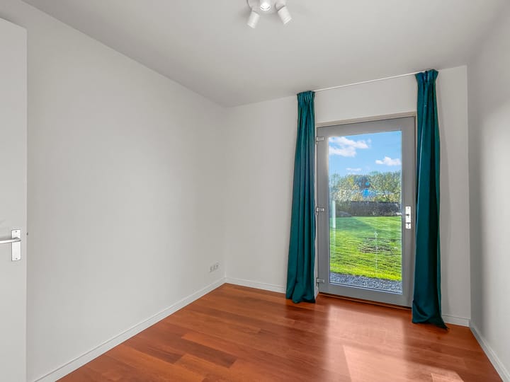 Photo 30 of Charles Darwinstraat 9