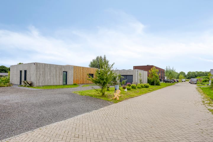 Photo 48 of Charles Darwinstraat 9