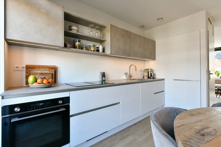 Photo 9 of Joris van Andringastraat 24-2