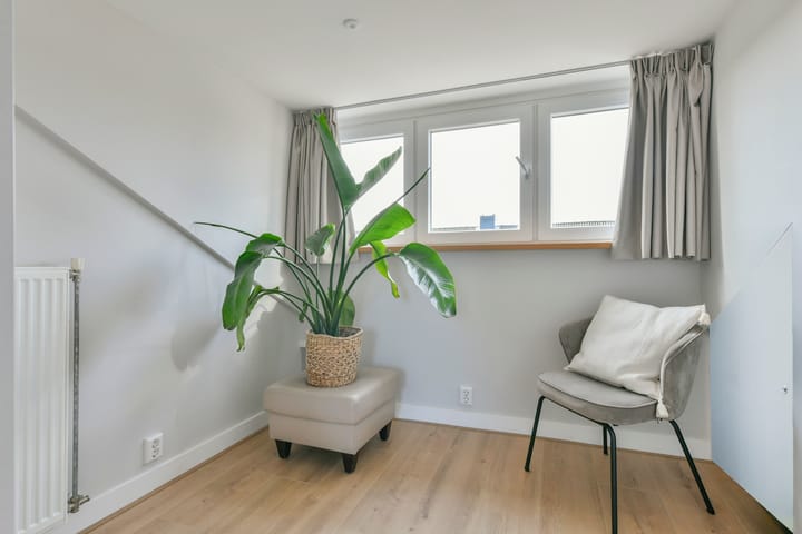 Photo 19 of Joris van Andringastraat 24-2