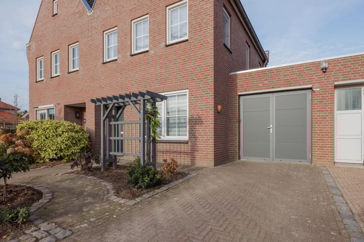 Photo 35 of Hoofdstraat 32-A