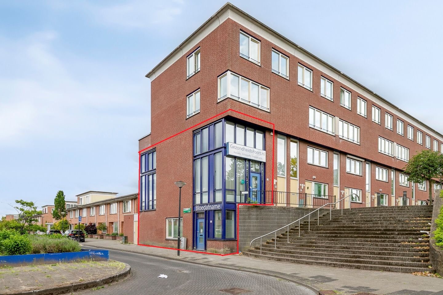 Bekijk foto 1 van Bijlmerdreef 695