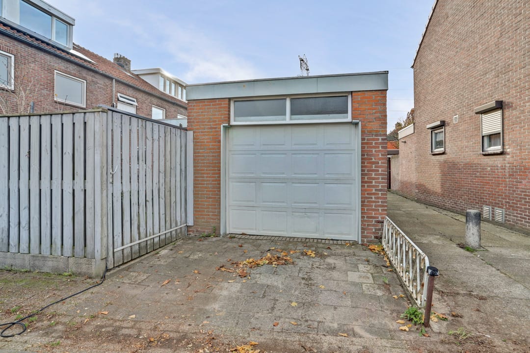 Photo 2 of Mr. T.J. Verschuurstraat 20