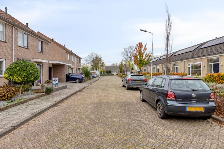 Photo 8 of Julianastraat 5