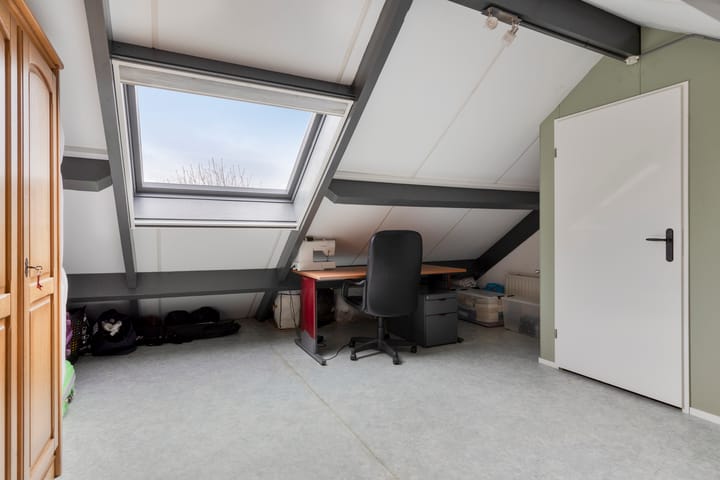 Photo 38 of Julianastraat 5