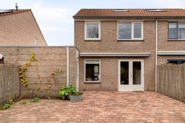 Photo 39 of Julianastraat 5