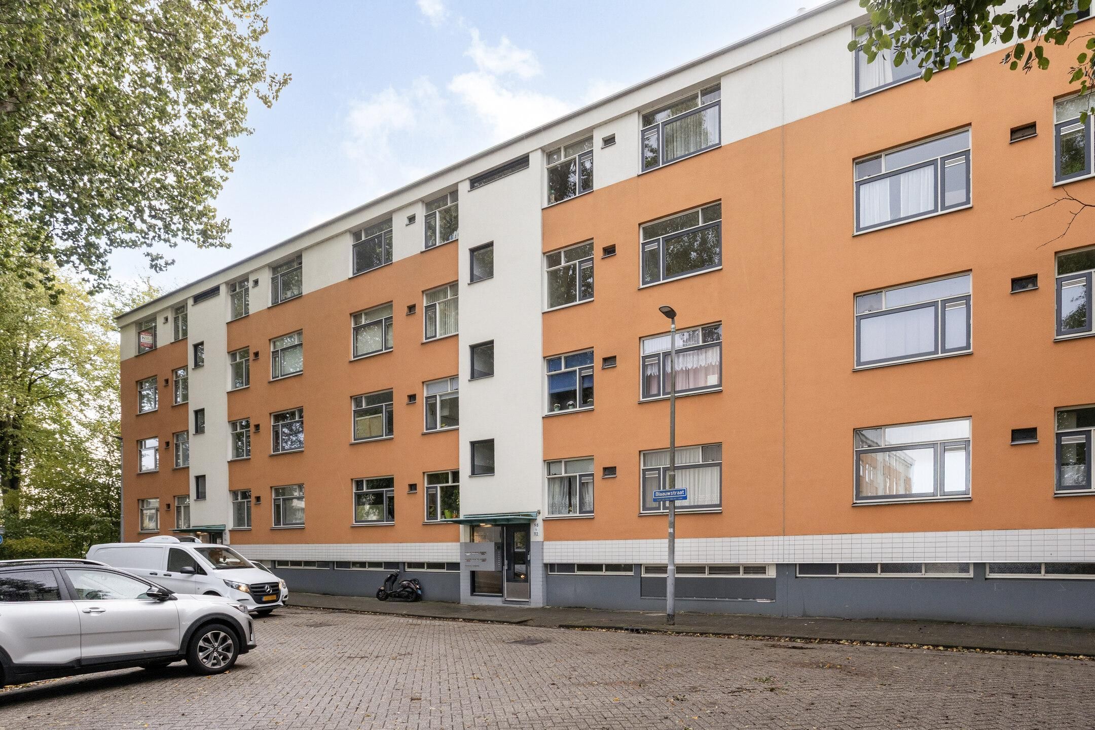 Photo 15 of Blaauwstraat 110