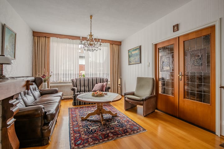 Photo 2 of Schout Offermanstraat 33