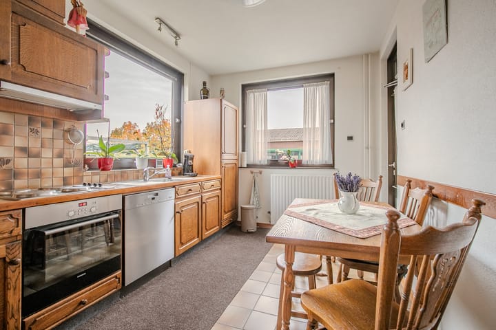 Photo 7 of Schout Offermanstraat 33