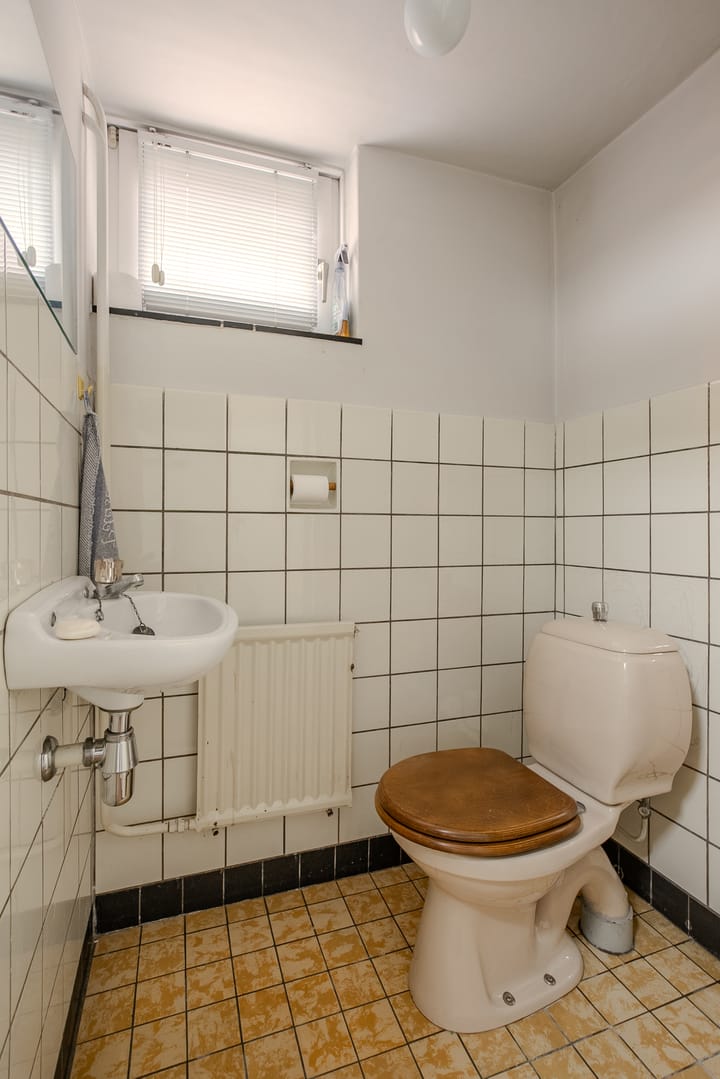 Photo 15 of Schout Offermanstraat 33