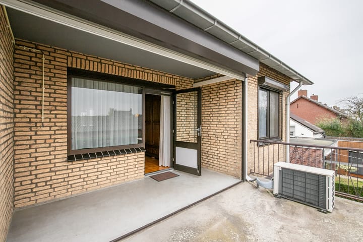 Photo 20 of Schout Offermanstraat 33