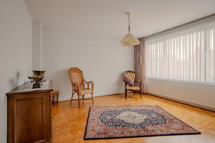 Photo 21 of Schout Offermanstraat 33