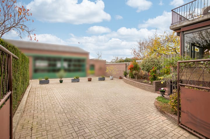 Photo 28 of Schout Offermanstraat 33