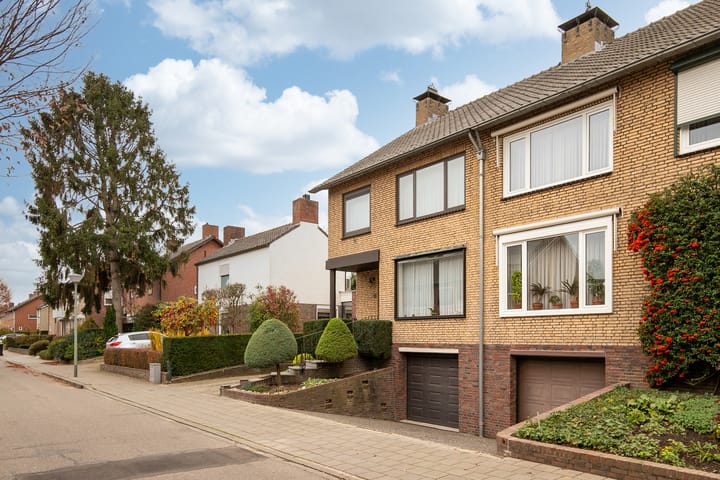 Photo 31 of Schout Offermanstraat 33