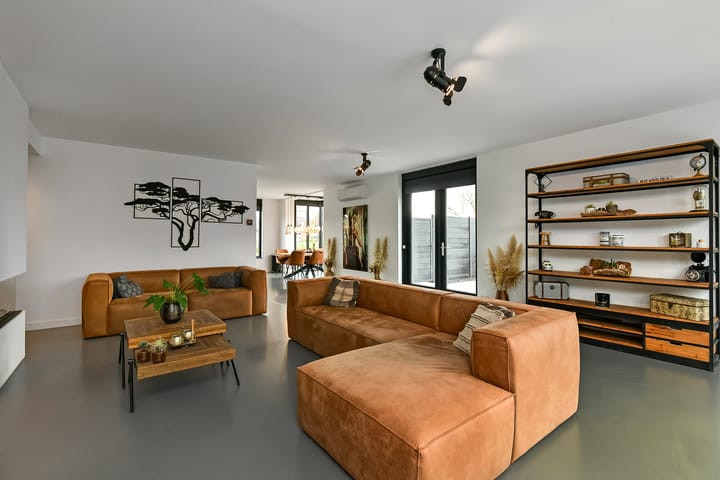 Foto 8 van Regenboog 231