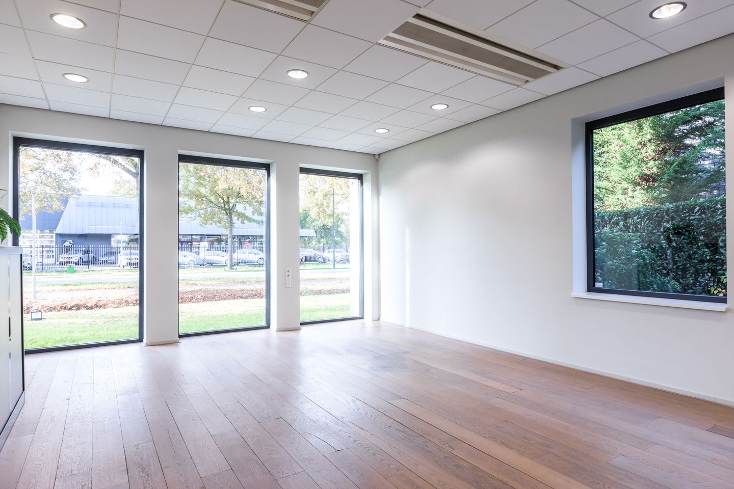 View photo 2 of Van Dijklaan 7