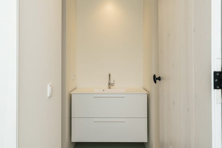 Photo 14 of Burgemeester van den Boschstraat 44-F