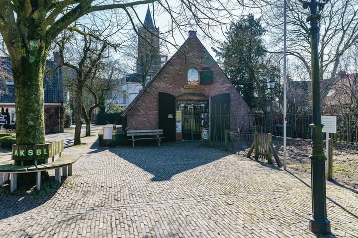 Photo 23 of Burgemeester van den Boschstraat 44-F