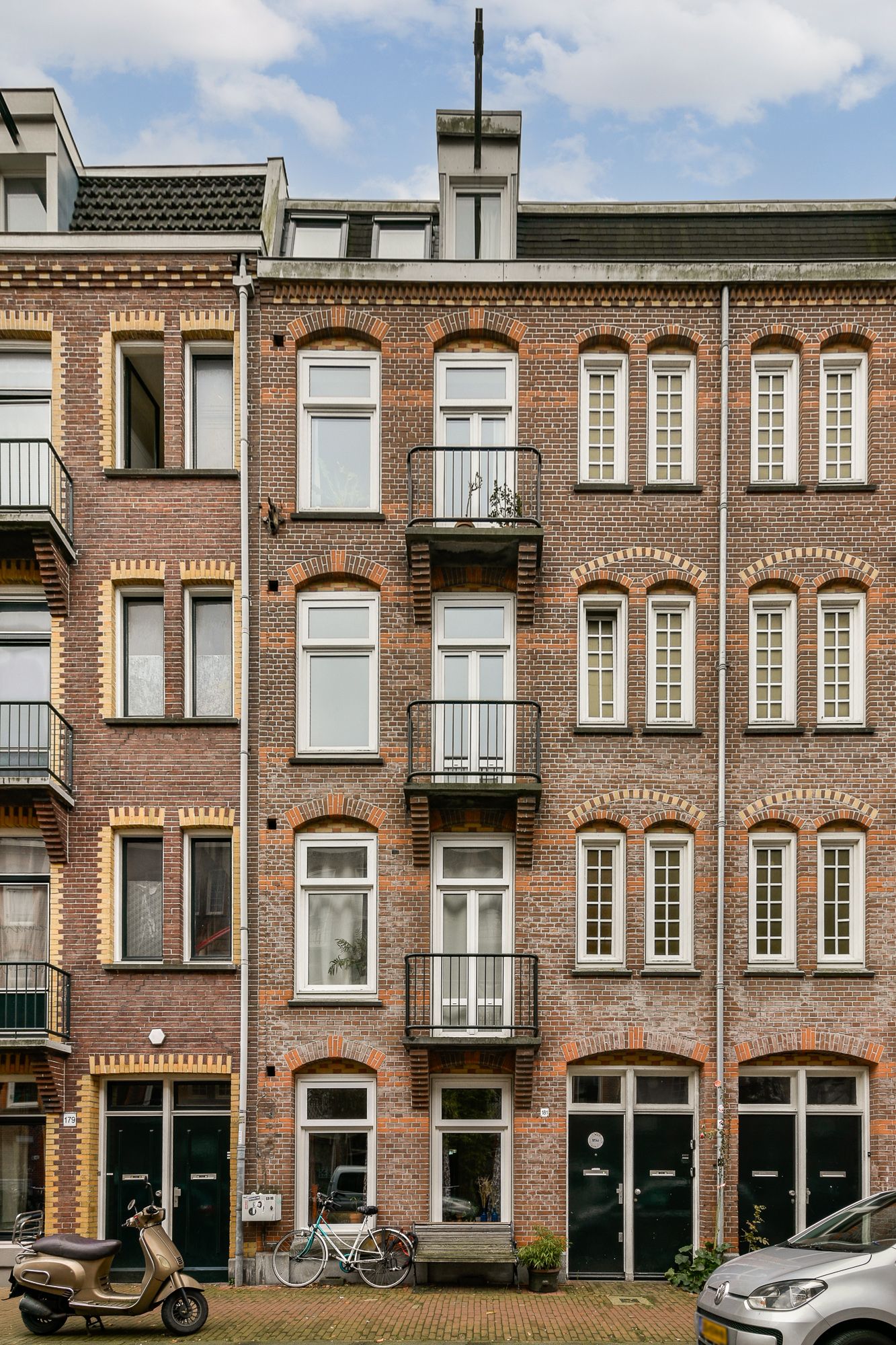 Foto 27 van Van Hogendorpstraat 181-2