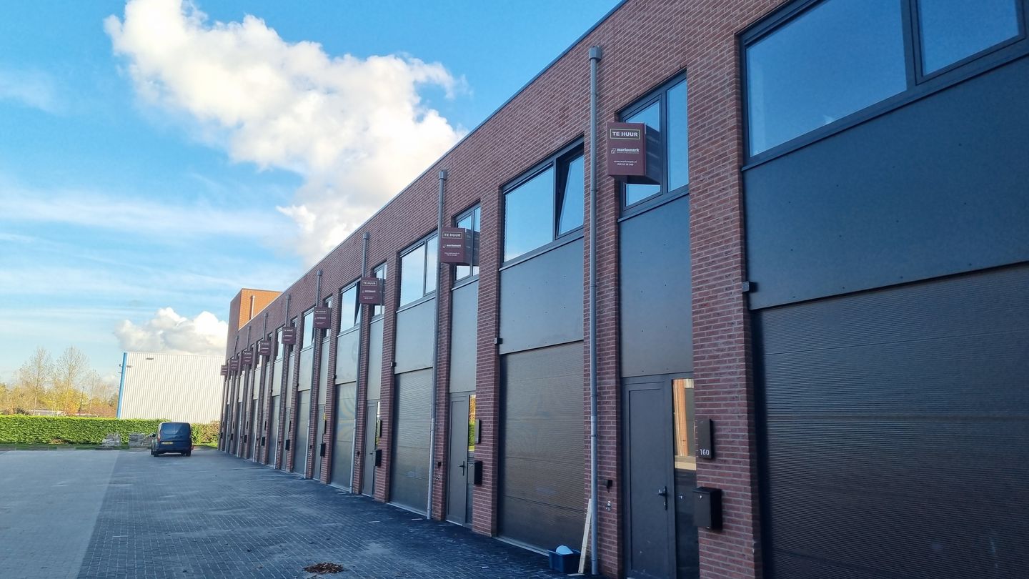 View photo 1 of Markerkant 13 146