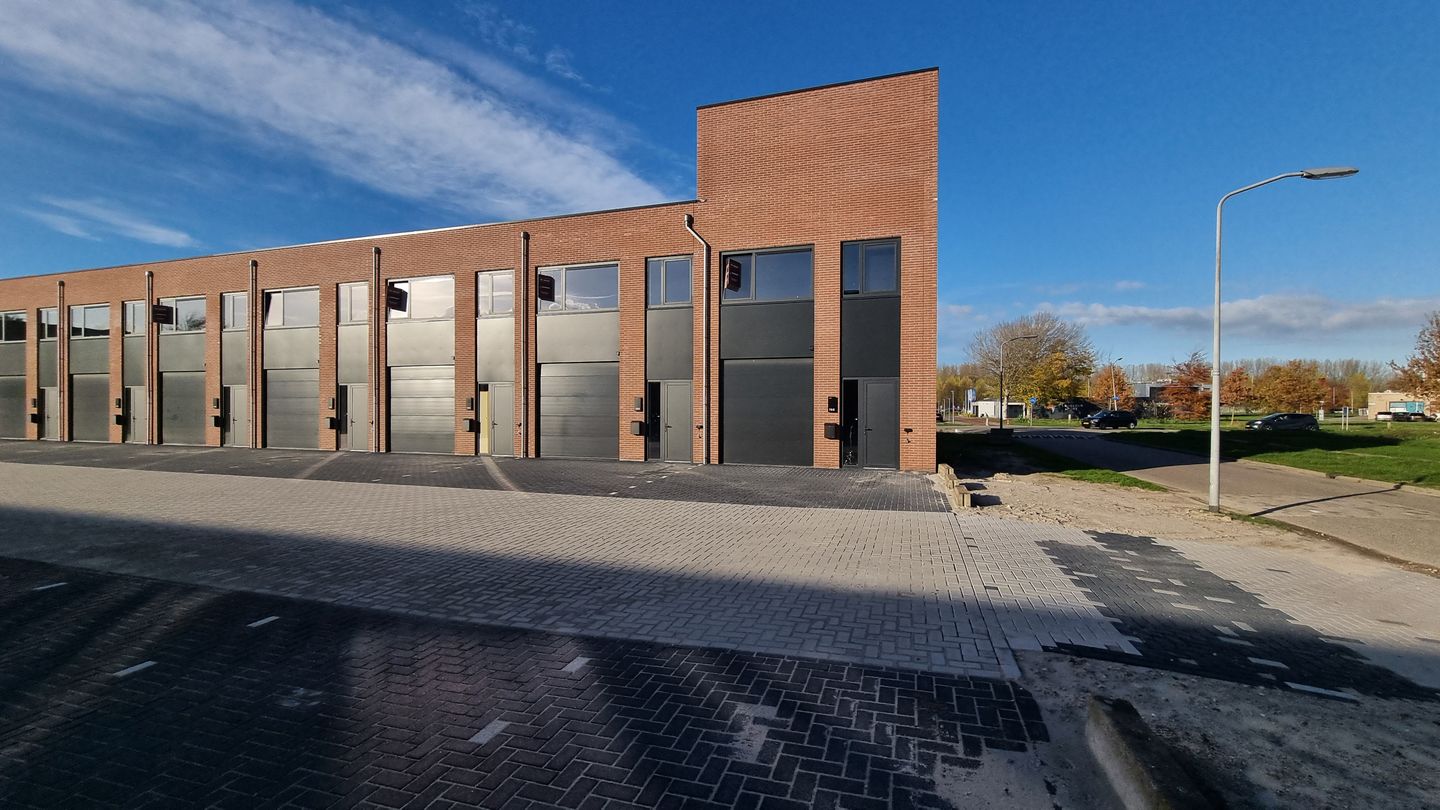 View photo 5 of Markerkant 13 146