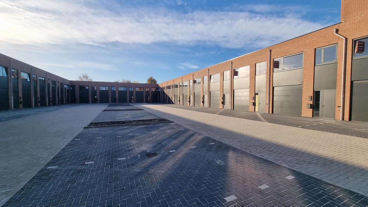 View photo 4 of Markerkant 13 146