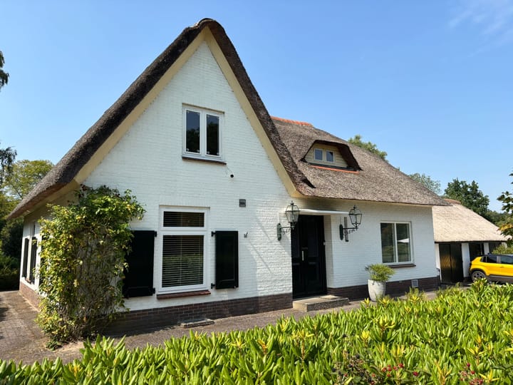 Photo 2 of Eikenlaan 8