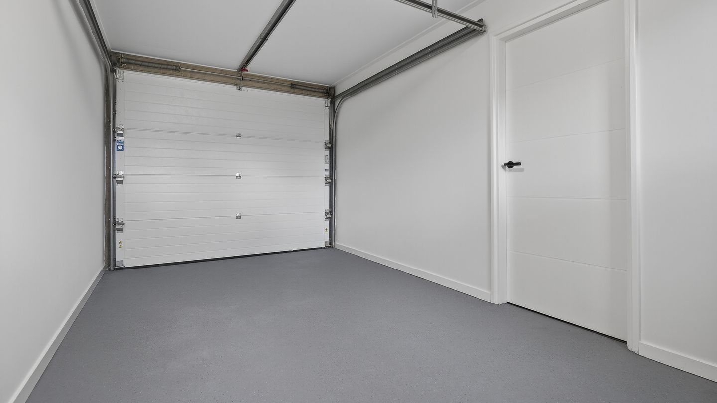 Photo 19 of Almeloseweg 182-A