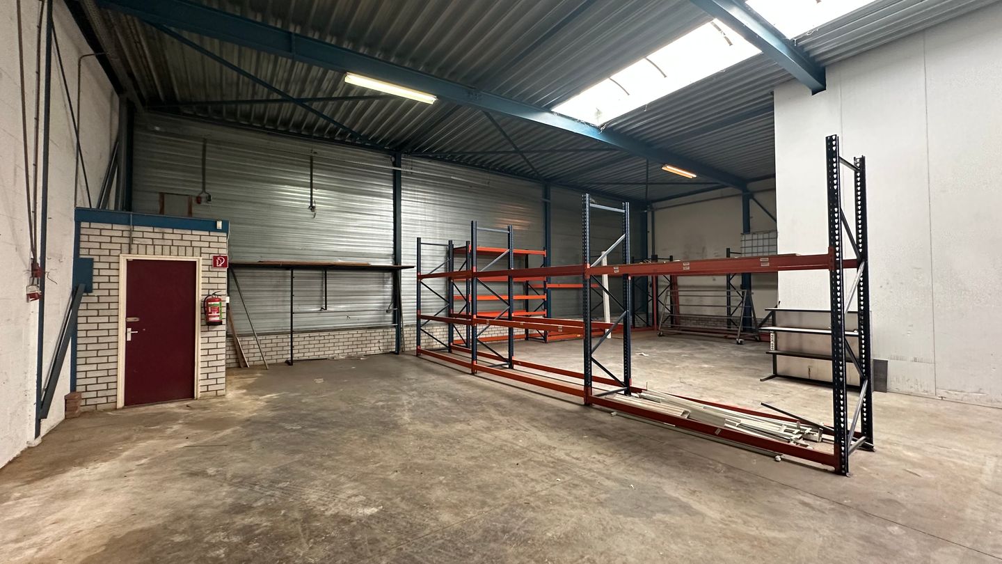 View photo 3 of Dr. Ir. Van Veenweg 1-a