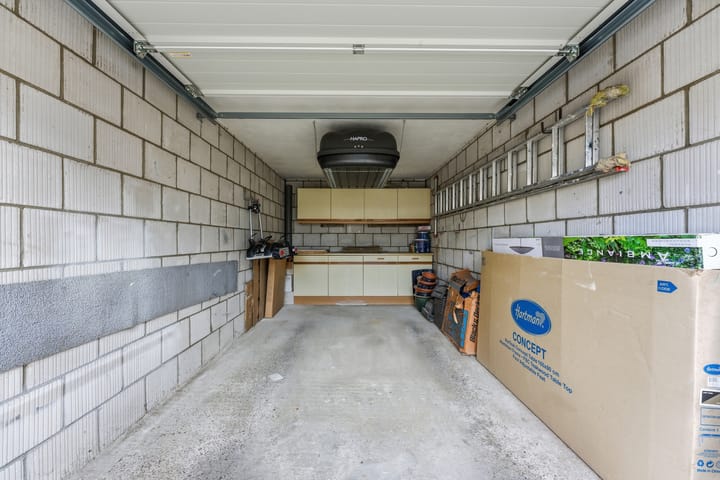 Photo 42 of Brederostraat 43