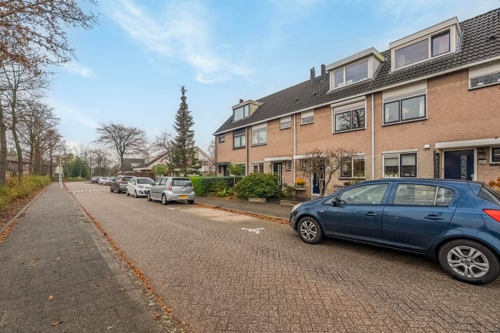 Foto 41 van Van Foreestlaan 13