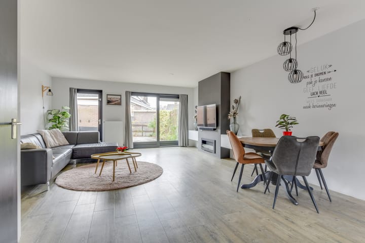 Foto 8 van Roodeswerf 4