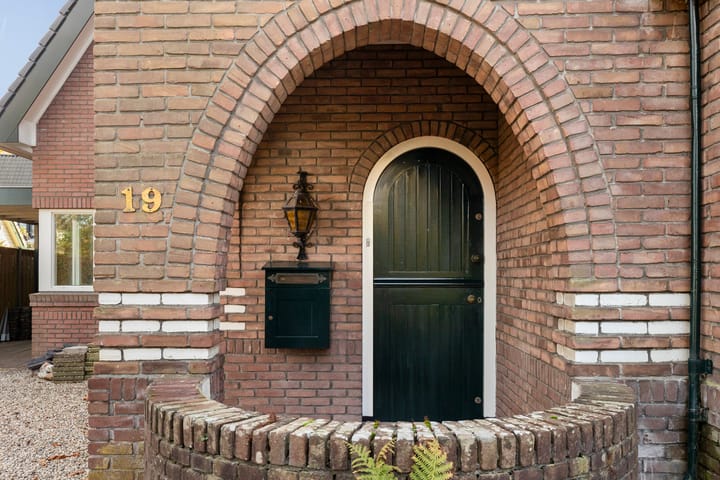 Photo 4 of Julianalaan 19