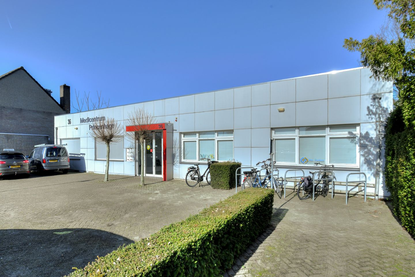 View photo 2 of Wethouder van Haperenstraat 36-B