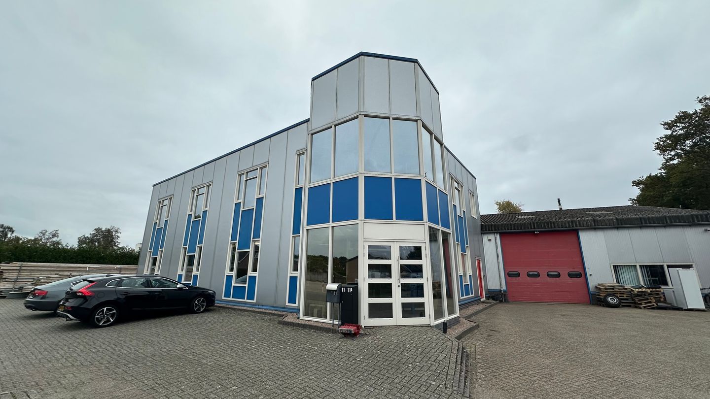 View photo 2 of Molenbosstraat 11