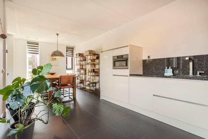 Foto 16 van Notaris van Puttenstraat 12