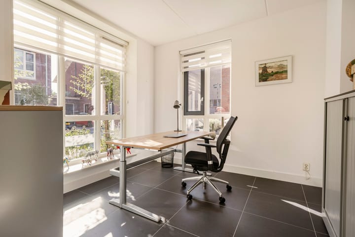 Foto 17 van Notaris van Puttenstraat 12