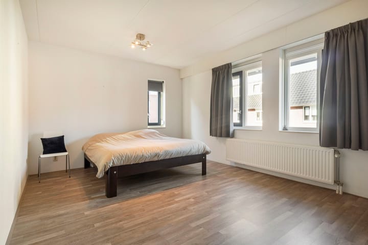 Foto 20 van Notaris van Puttenstraat 12