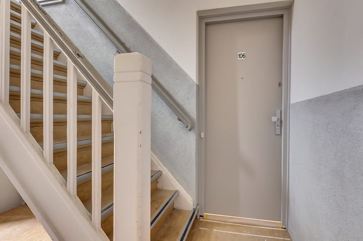 Photo 8 of Vincent van Goghstraat 106