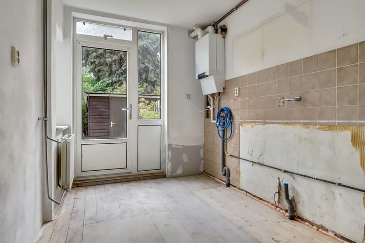 Photo 14 of Vincent van Goghstraat 106