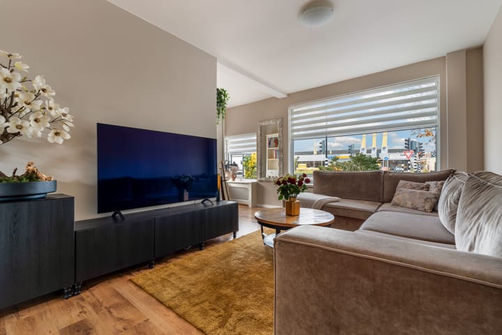 Photo 12 of Alblasstraat 2