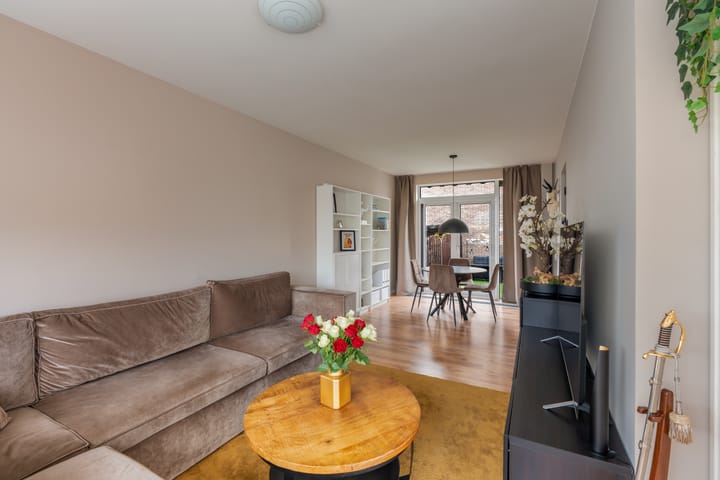 Photo 15 of Alblasstraat 2