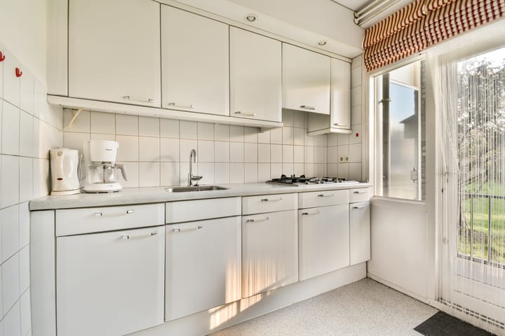 Photo 3 of Johan de Wittlaan 7