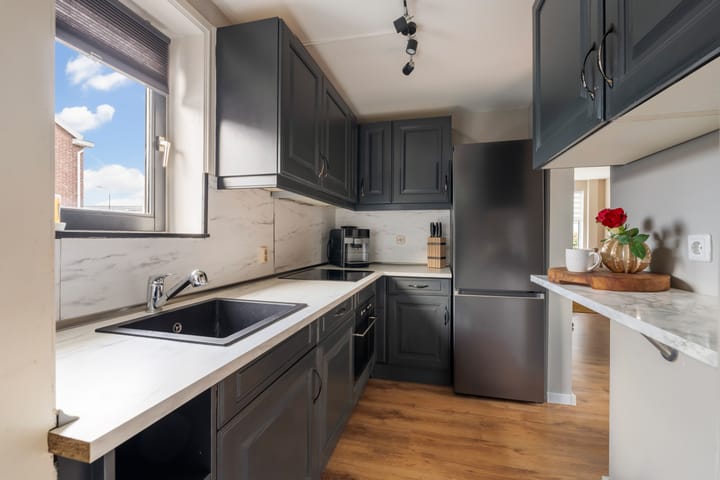 Photo 25 of Alblasstraat 2