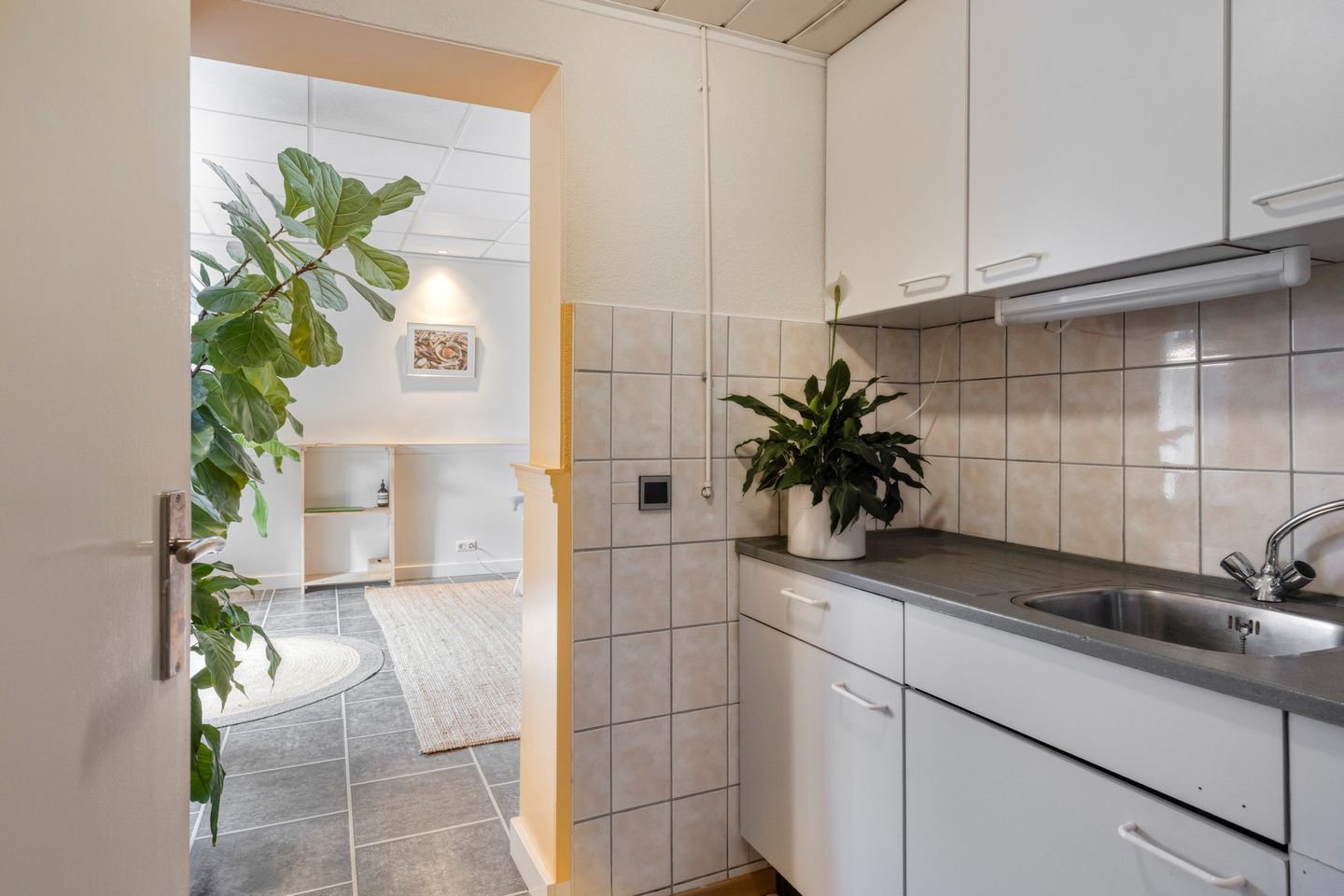 Photo 10 of Emmastraat 20