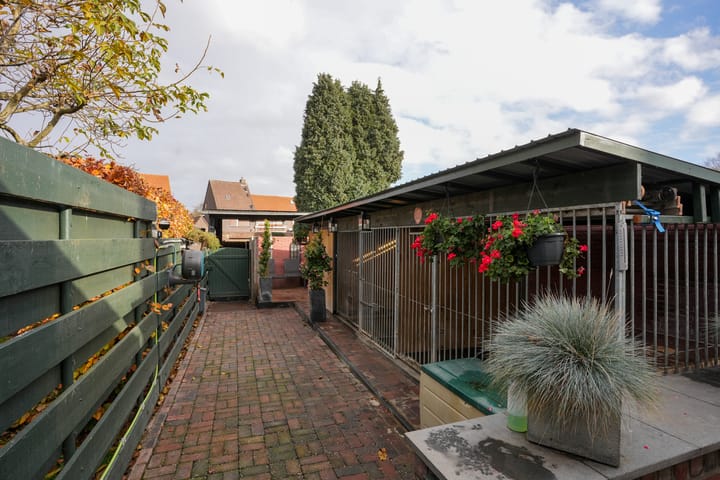 Foto 20 van Esdoornstraat 17