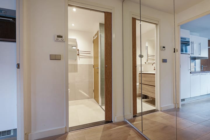 Photo 8 of Marnixstraat 237-F