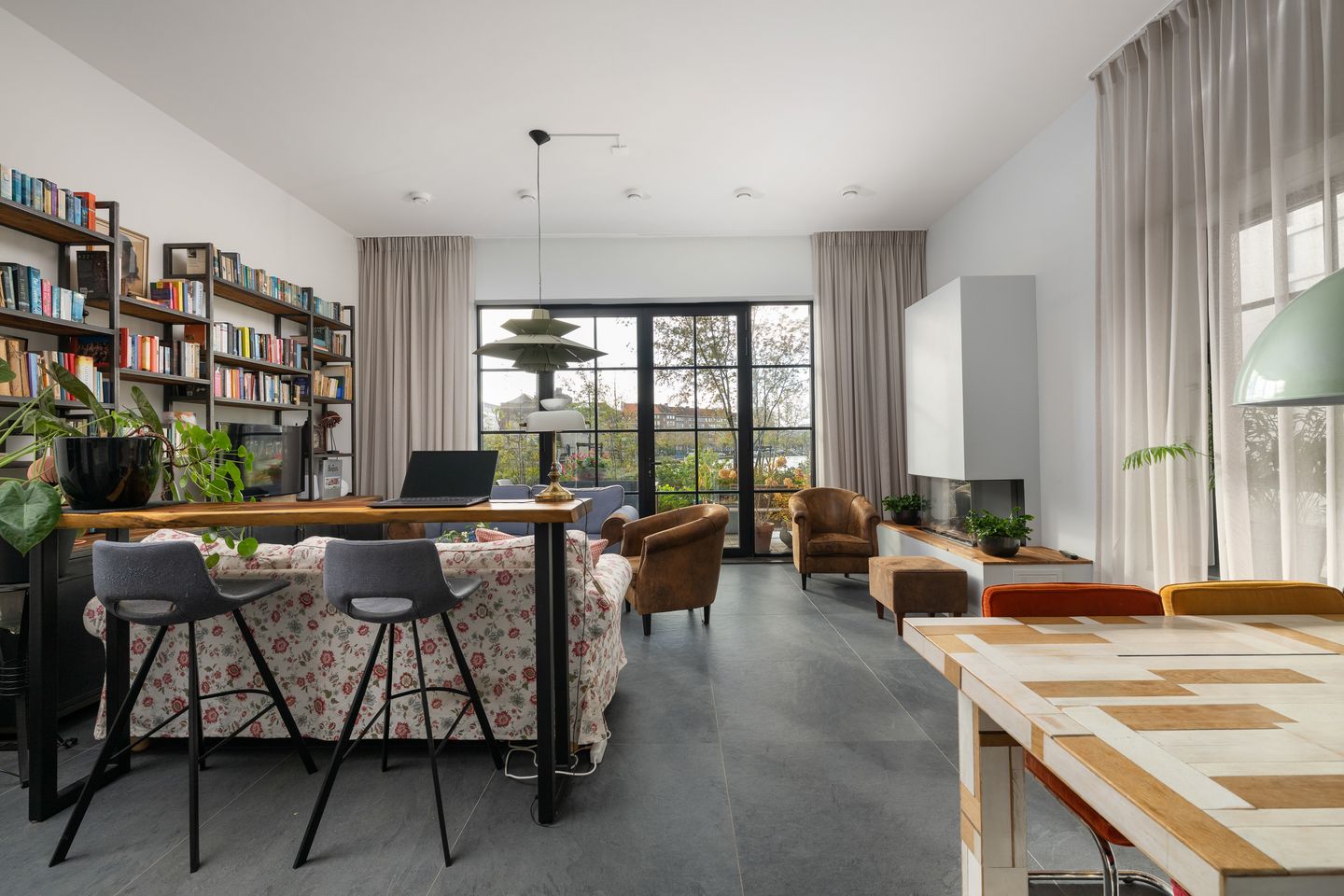 Photo 5 of Abraham Tuschinskistraat 82