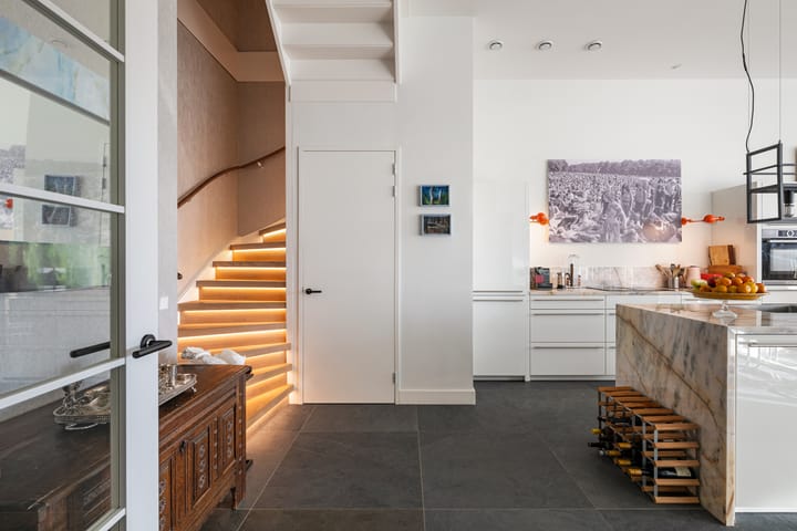 Photo 14 of Abraham Tuschinskistraat 82